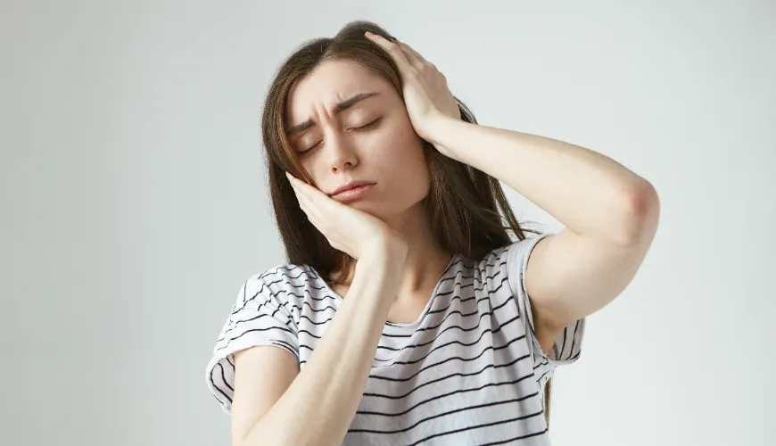 Jak předcházet migréně a zmírnit její příznaky